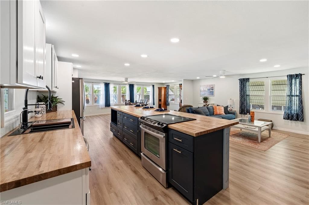 5520 Sir Walter WAY NORTH FORT MYERS, FL 33917