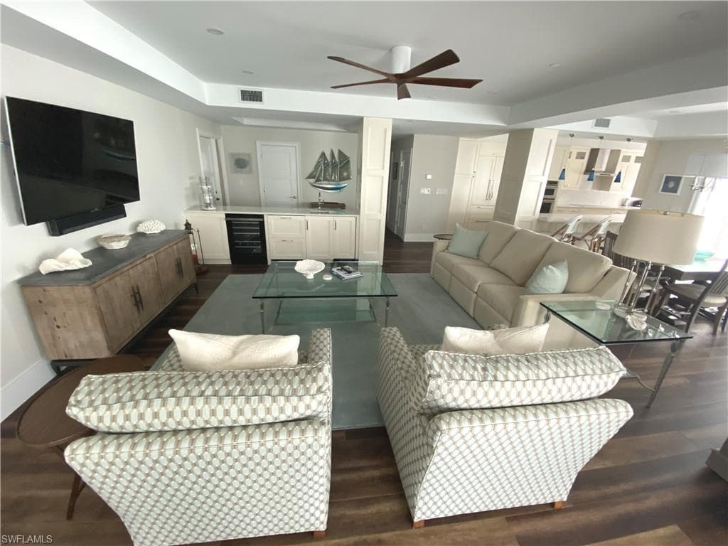 6760 Pelican Bay BLVD 313 NAPLES, FL 34108