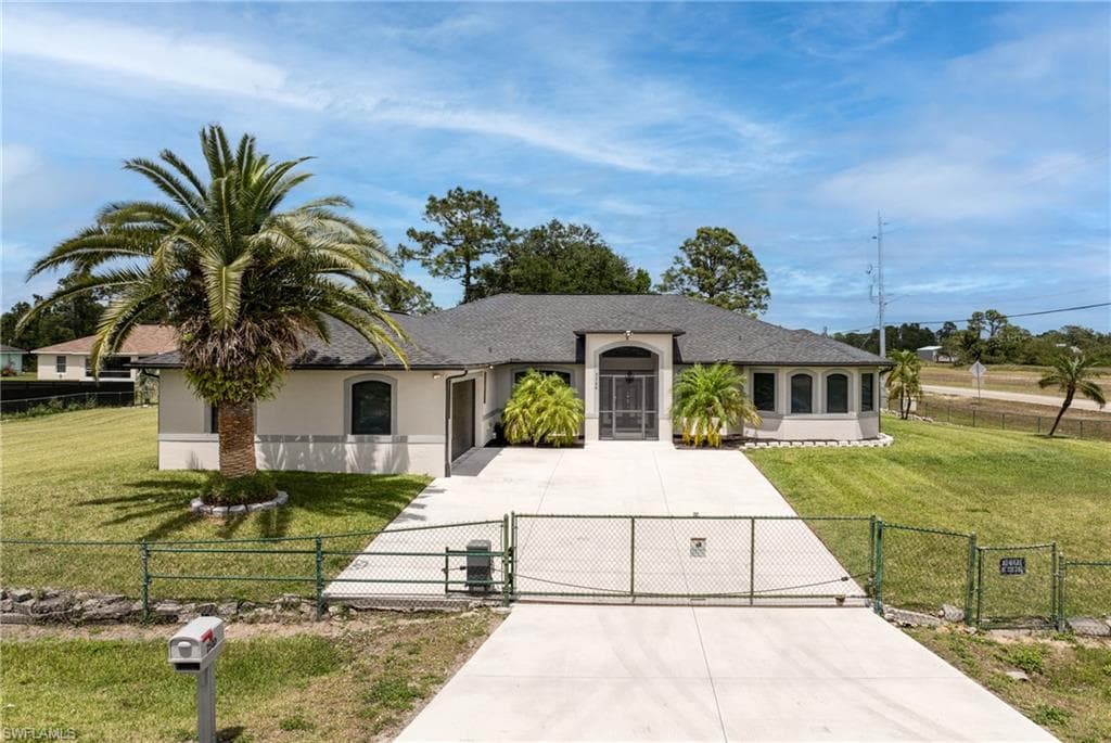 2500 50th ST W LEHIGH ACRES, FL 33971
