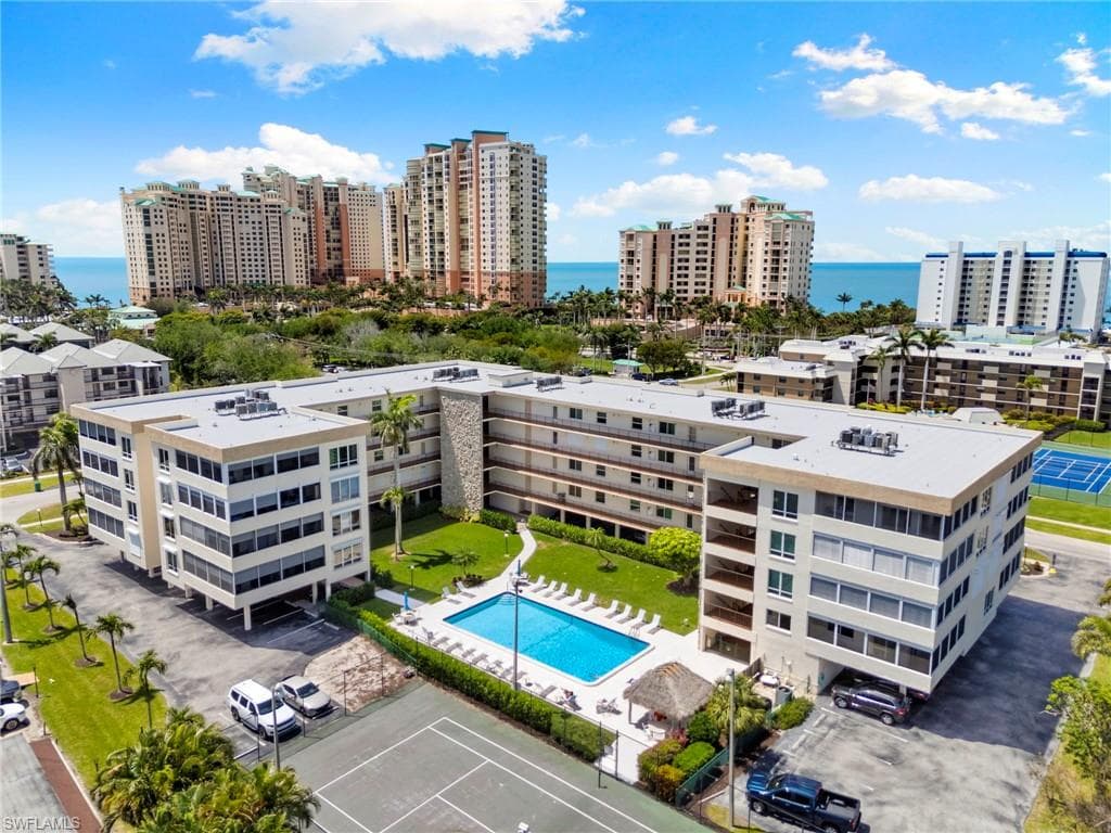 921 Seagrape DR 404B MARCO ISLAND, FL 34145