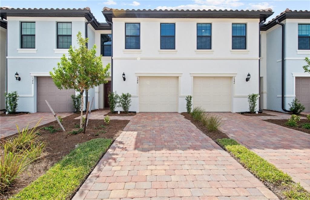 1532 Fells Cove LN CAPE CORAL, FL 33909