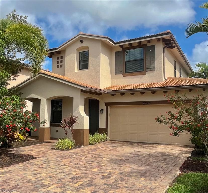 1351 Kendari TER NAPLES, FL 34113