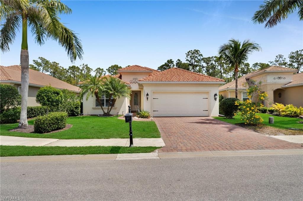 14507 Manchester DR NAPLES, FL 34114