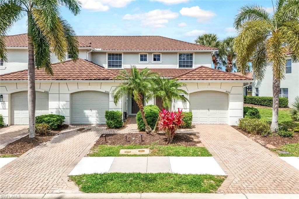 8590 Athena CT LEHIGH ACRES, FL 33971