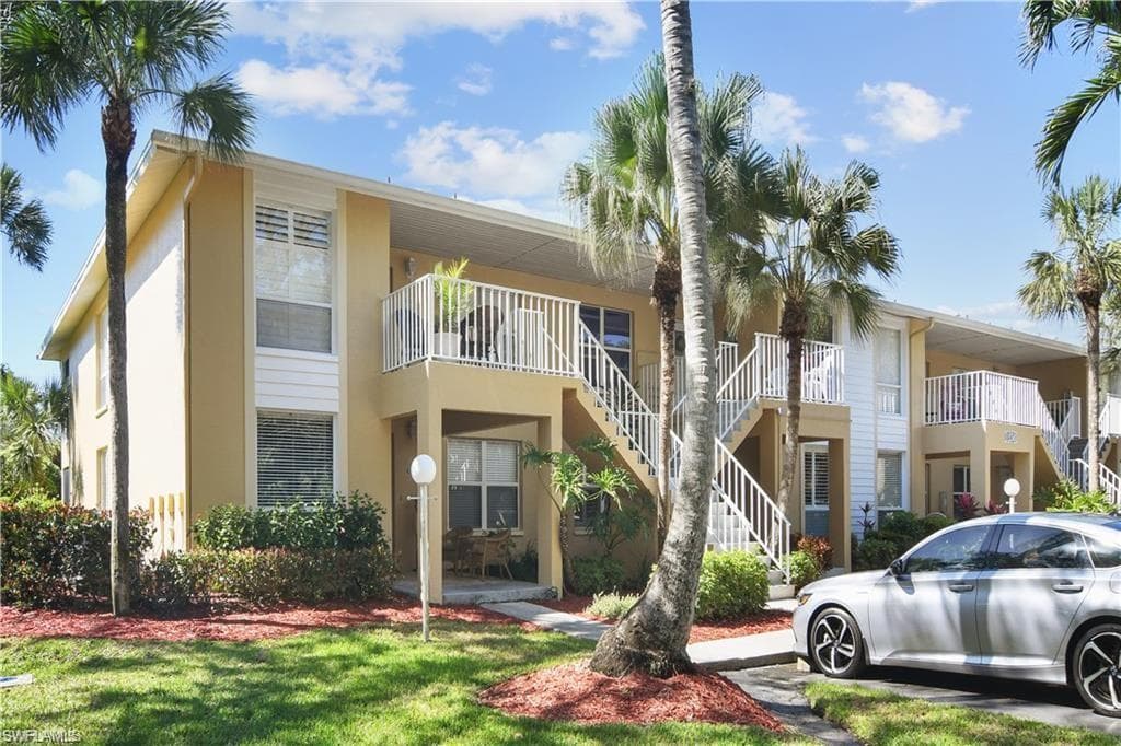 1250 Yesica Ann CIR E102 NAPLES, FL 34110