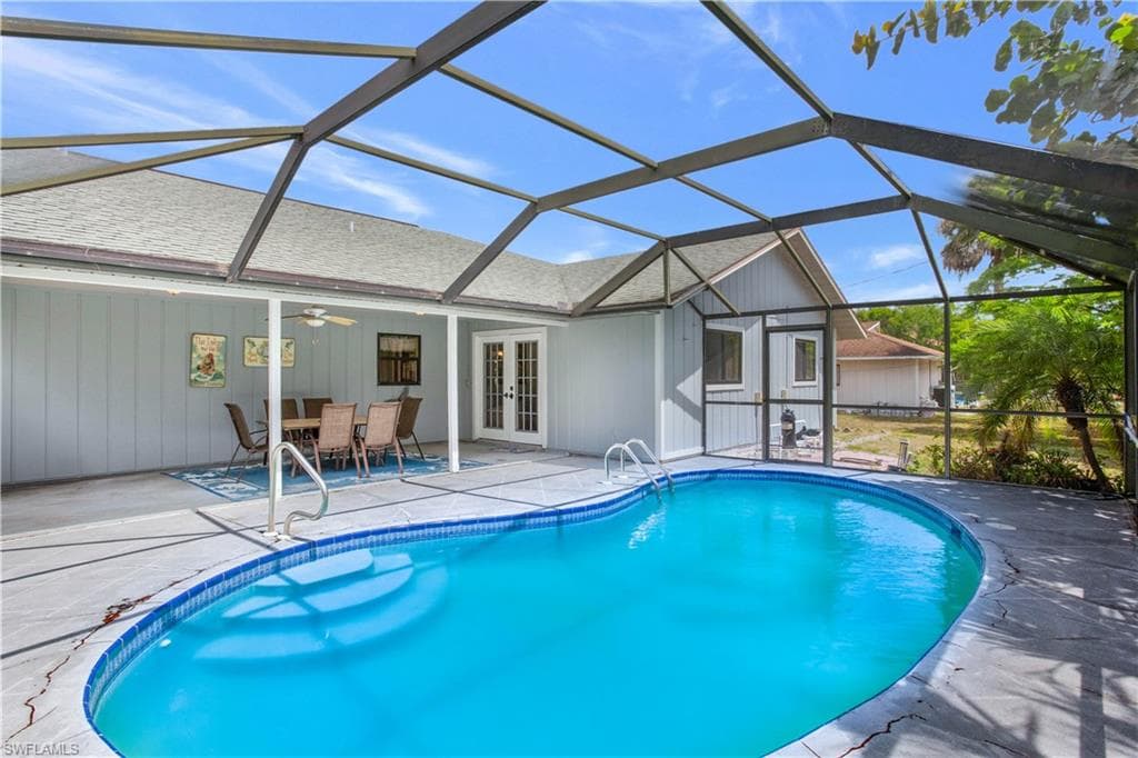 10890 Orangewood DR BONITA SPRINGS, FL 34135