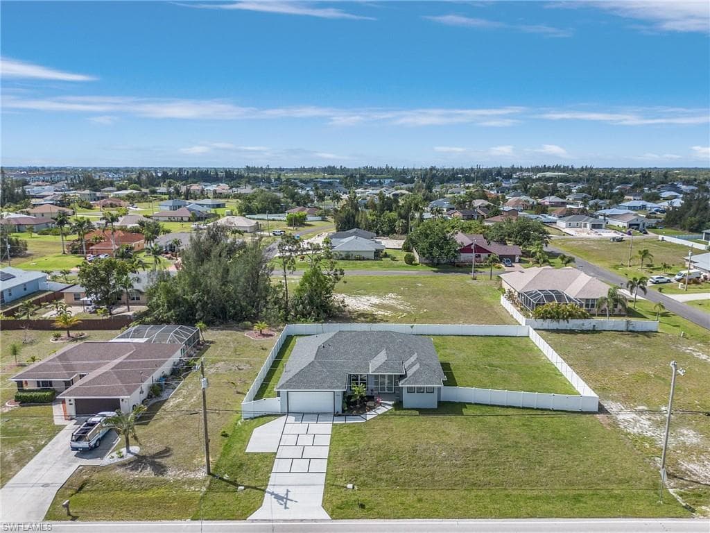 1724 Embers PKWY W CAPE CORAL, FL 33993