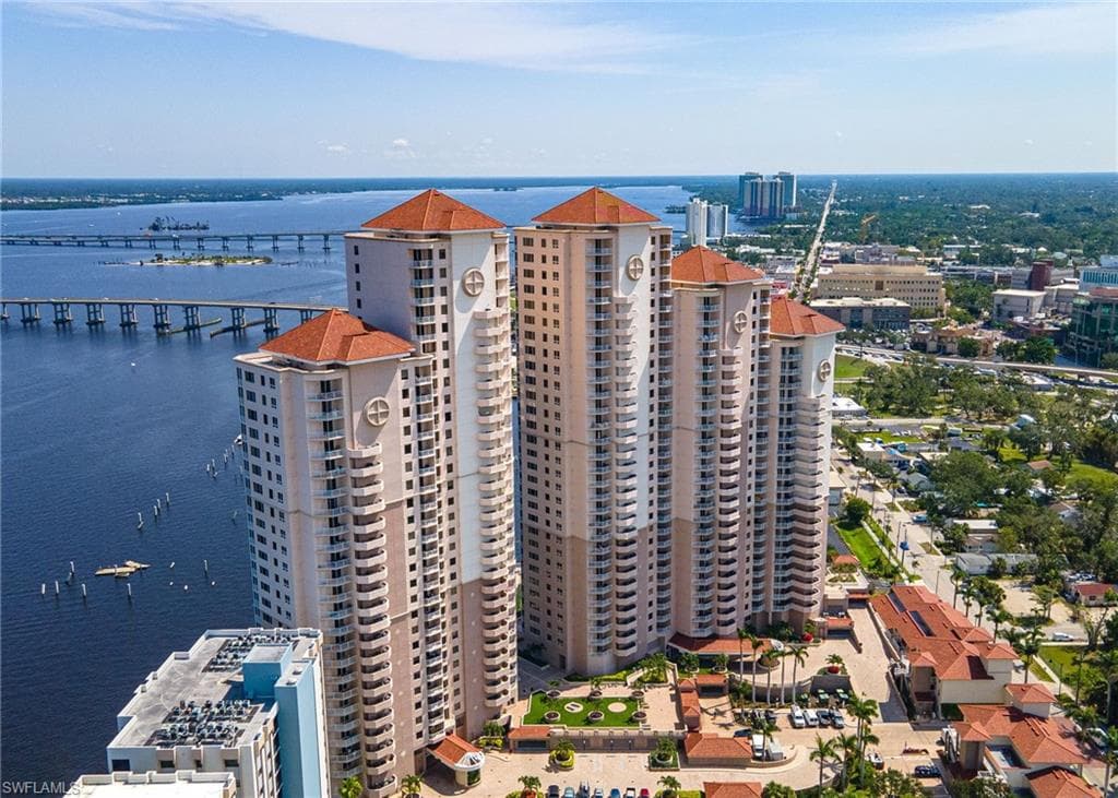 2090 W First ST 1609 FORT MYERS, FL 33901