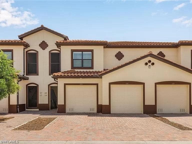 1806 Samantha Gayle WAY 117 CAPE CORAL, FL 33914