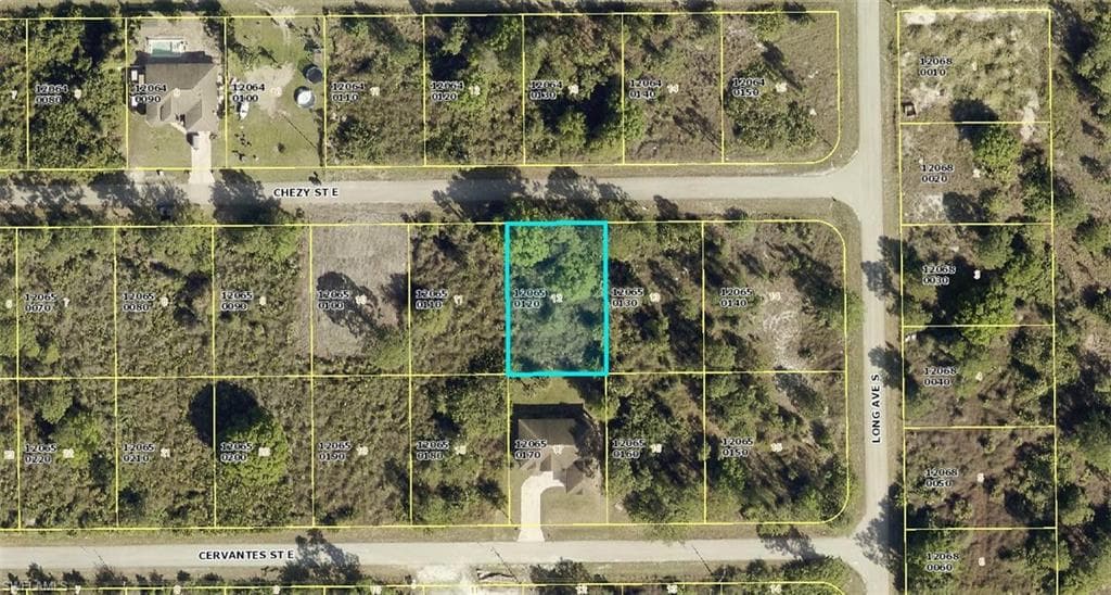 870 Chezy ST E LEHIGH ACRES, FL 33974