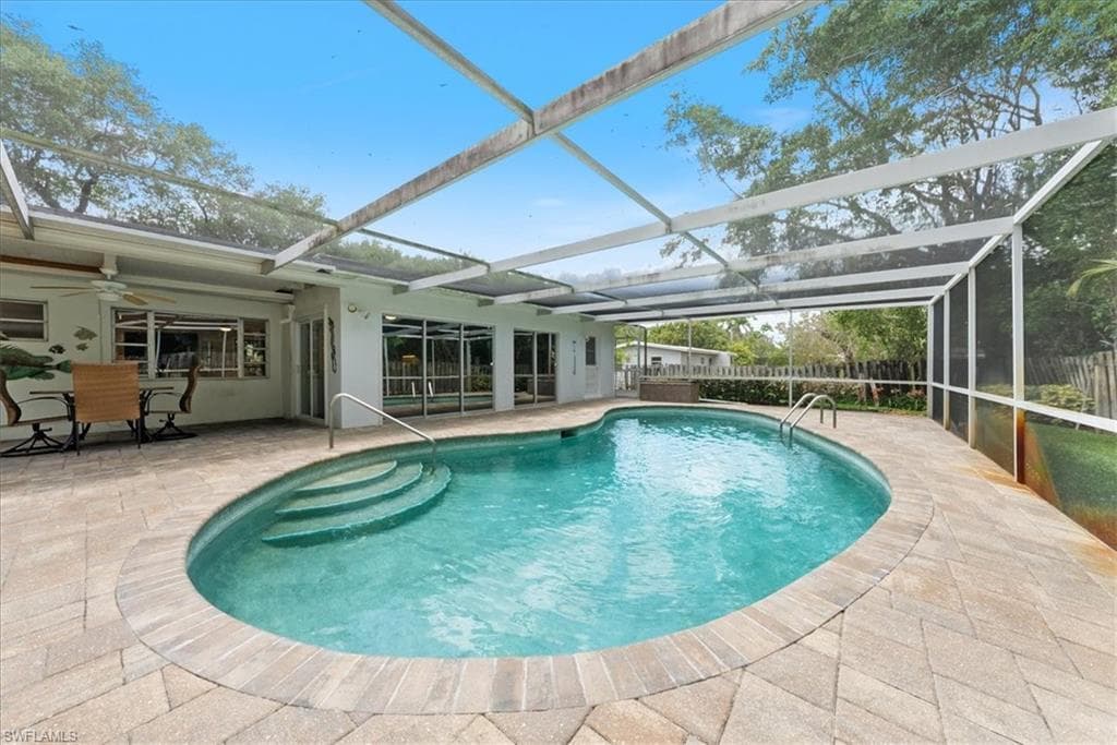 1147 Shady Rest LN NAPLES, FL 34103