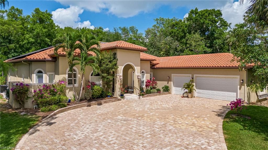 111 17th ST NW NAPLES, FL 34120