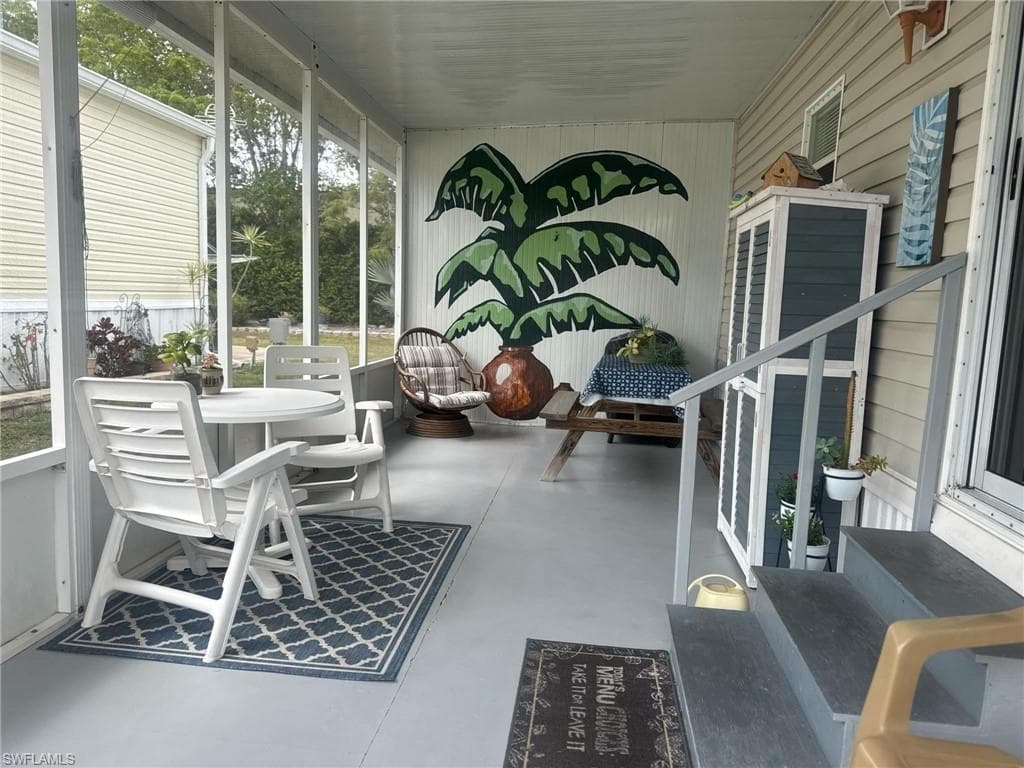 3256 Debbie LN BONITA SPRINGS, FL 34134