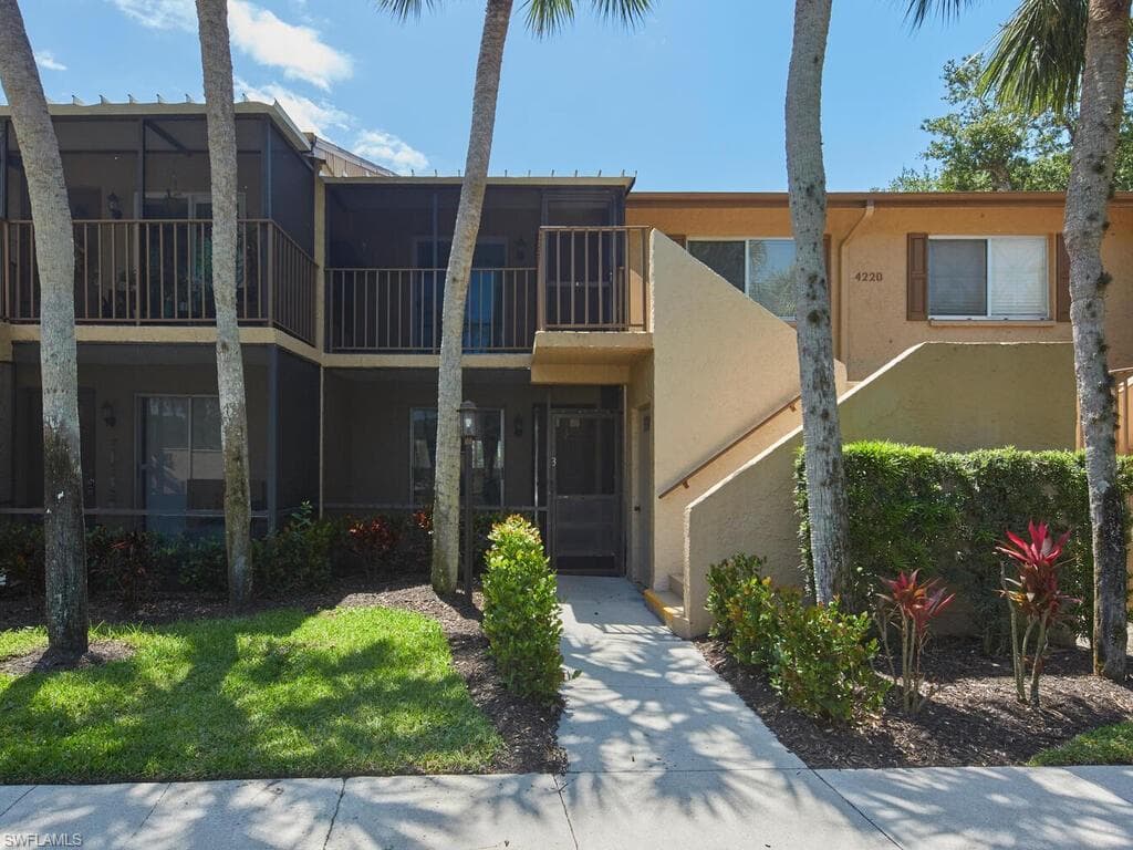 4220 Looking Glass LN 4303 NAPLES, FL 34112