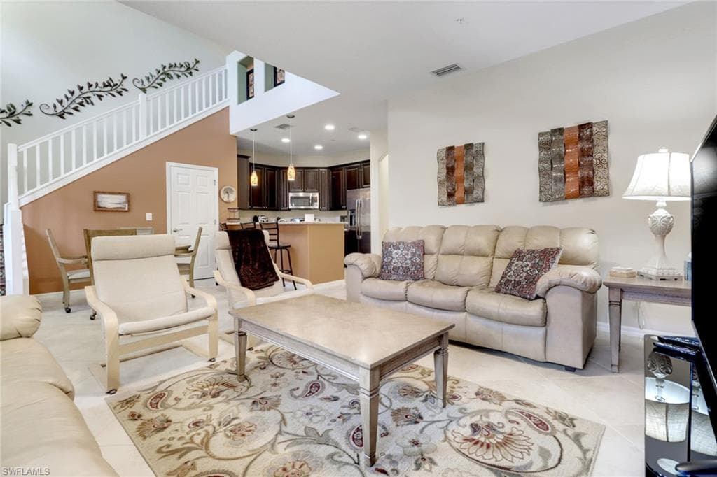 9065 Albion LN N 4903 NAPLES, FL 34113