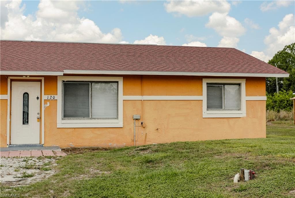 120 Gordon AVE S LEHIGH ACRES, FL 33973