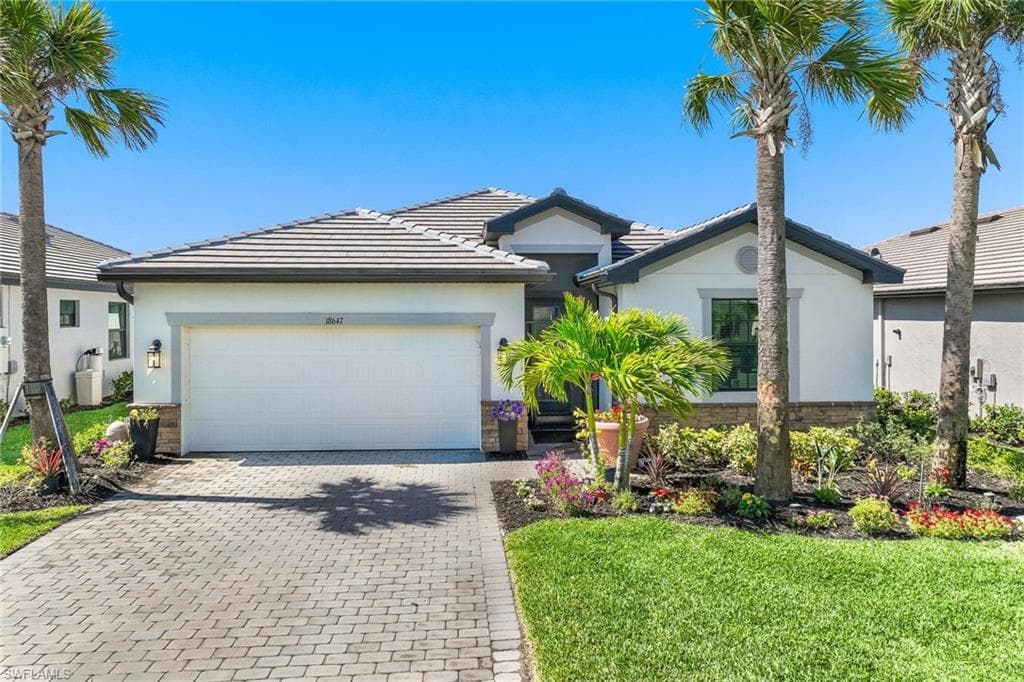 18647 Ives DR ESTERO, FL 33928