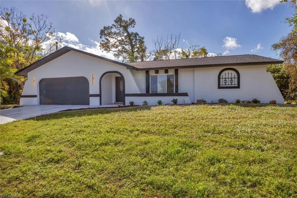 4290 Yucatan CIR PORT CHARLOTTE, FL 33948