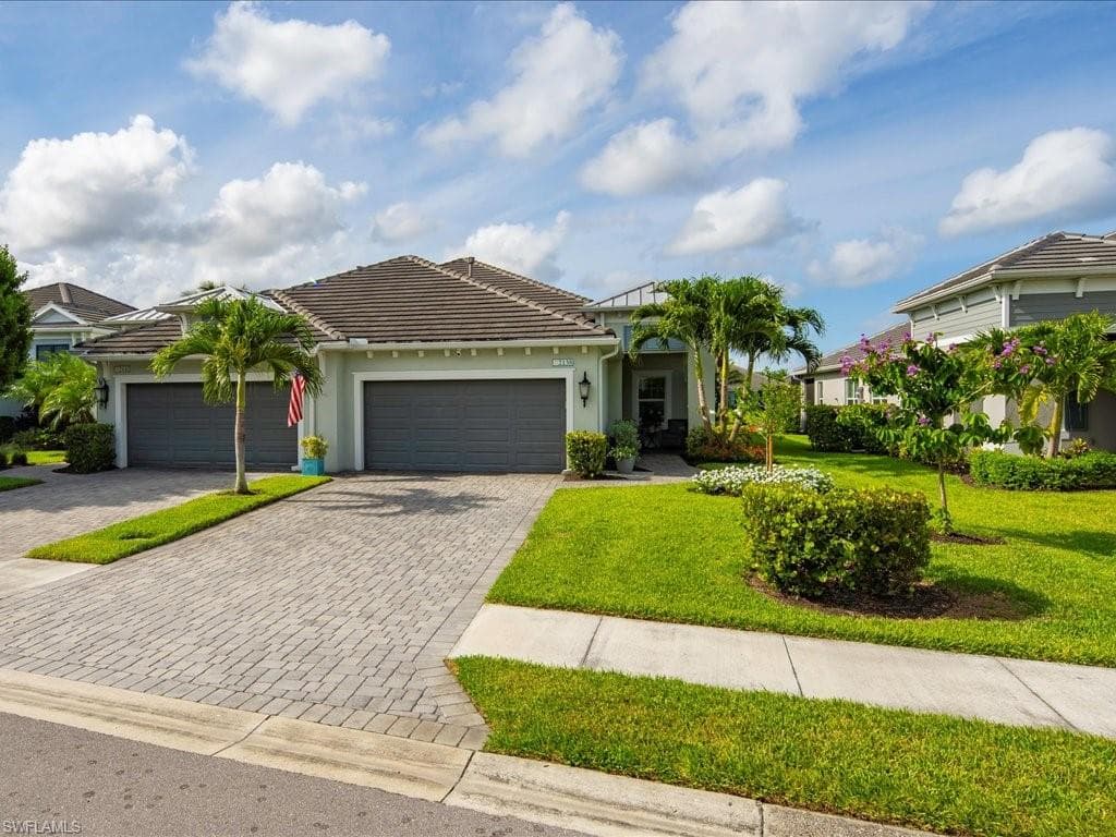 2138 Marquesa CIR NAPLES, FL 34112