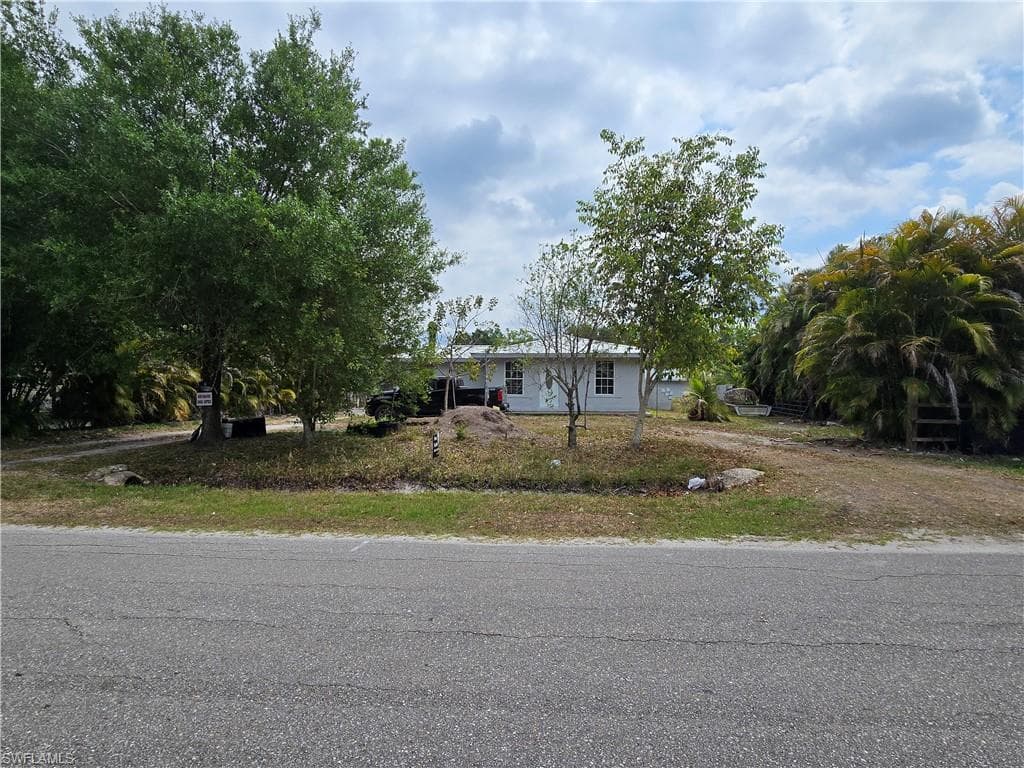 1317 Garden ST LABELLE, FL 33935