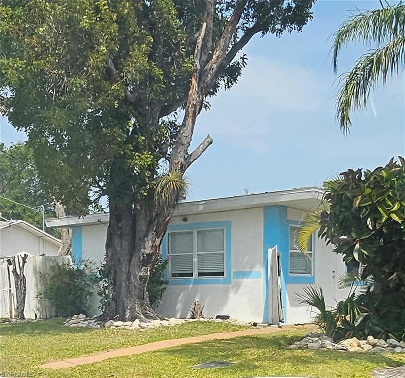 2631 Becca AVE NAPLES, FL 34112
