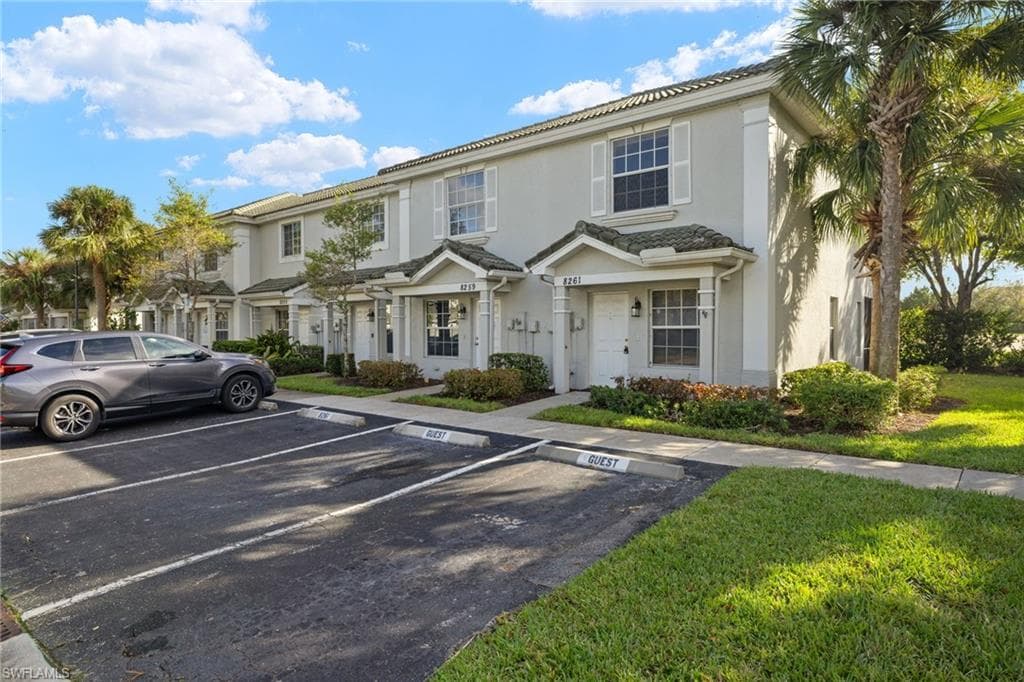 8261 Pacific Beach DR FORT MYERS, FL 33966