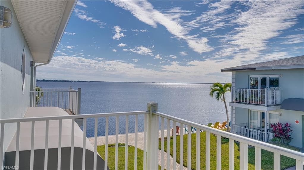 3328 N Key DR 7 NORTH FORT MYERS, FL 33903