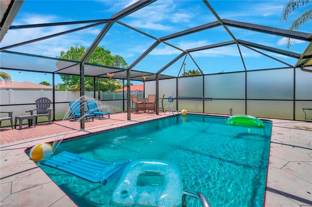 2216 8th TER CAPE CORAL, FL 33990