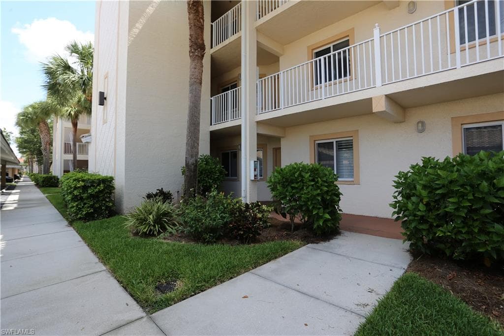 7811 Regal Heron CIR 4-204 NAPLES, FL 34104