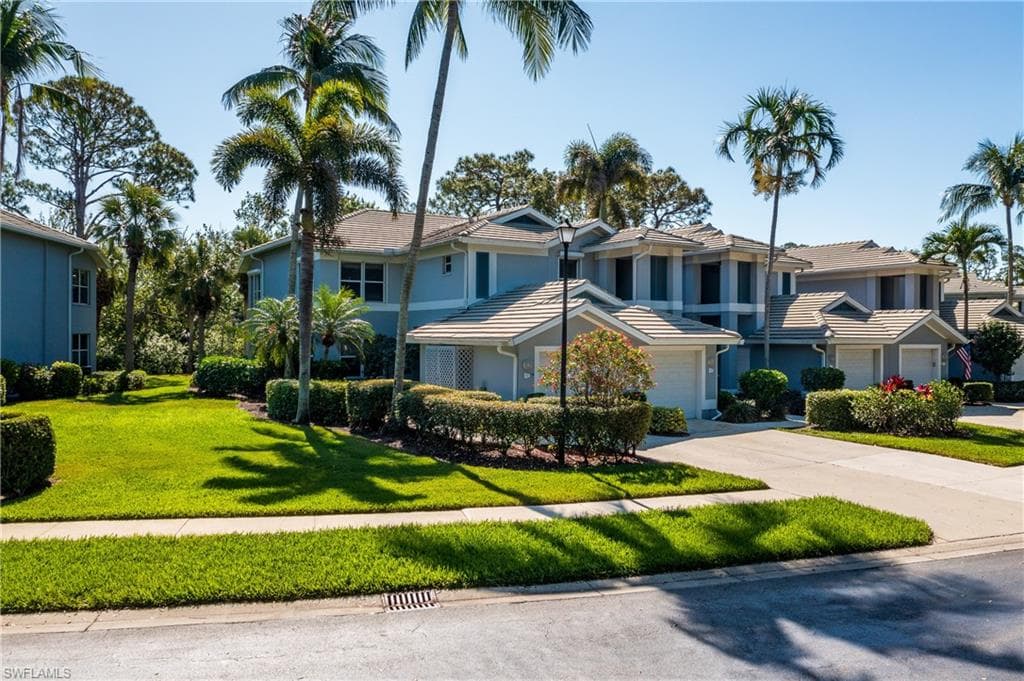 760 Tarpon Cove DR 101 NAPLES, FL 34110