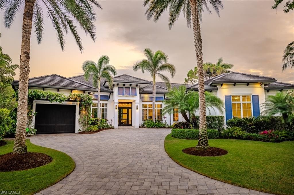 702 BOBWHITE LN NAPLES, FL 34108