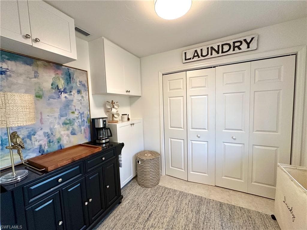 458 Lake Murex CIR SANIBEL, FL 33957