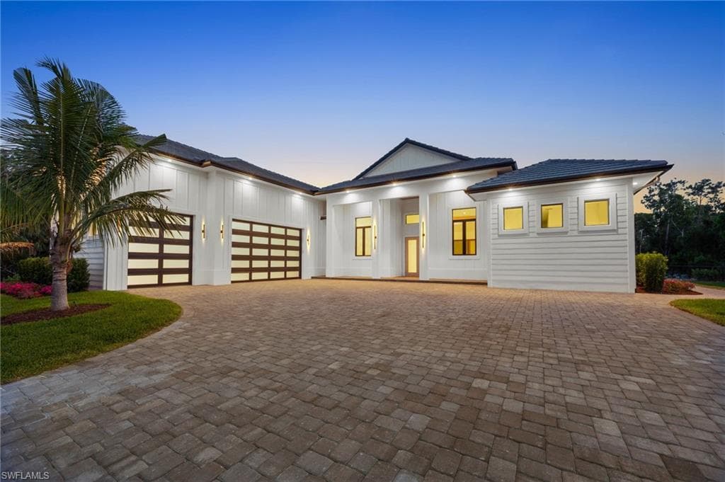162 Jung BLVD E NAPLES, FL 34120