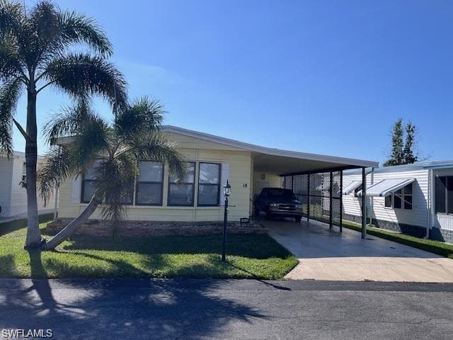 18 Aquamarine AVE 18Q NAPLES, FL 34114