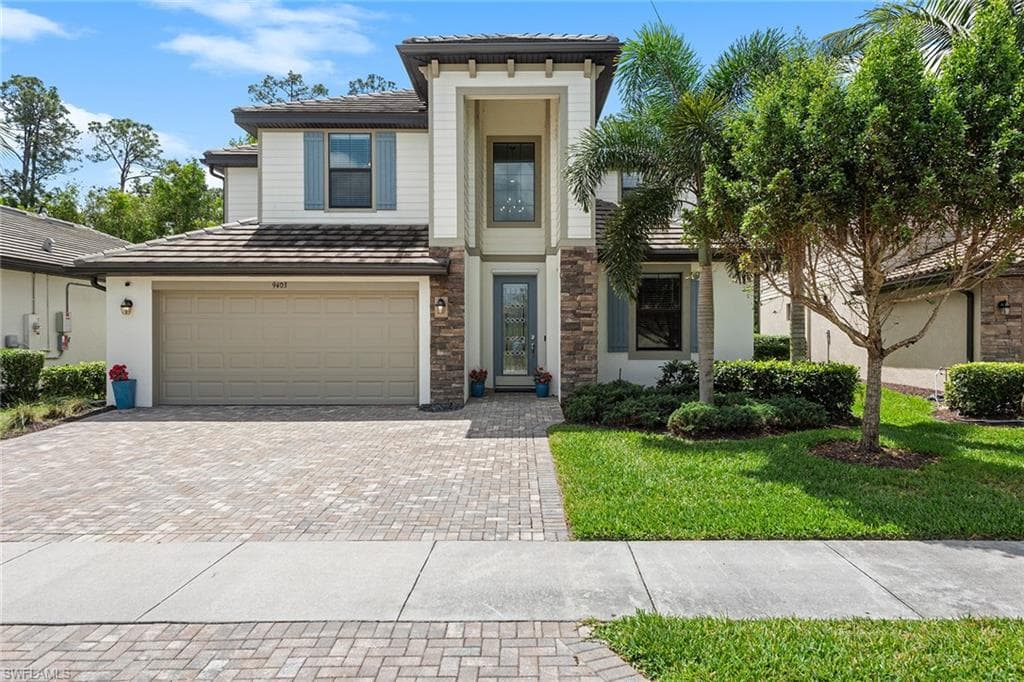 9403 Foxglove LN NAPLES, FL 34120