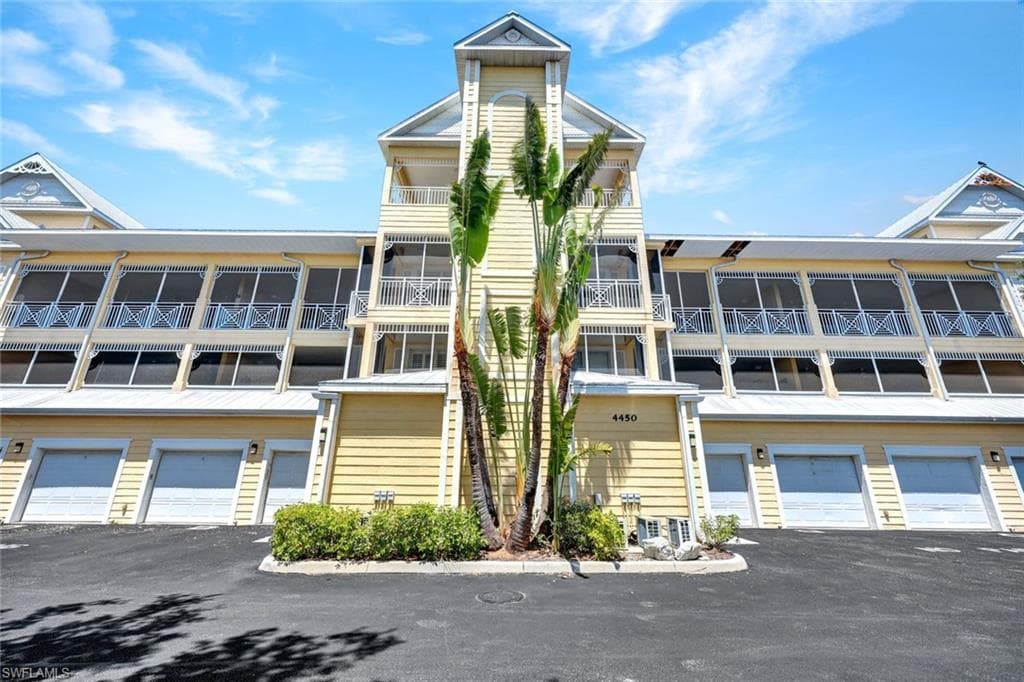 4450 Chickee Hut CT 102 BONITA SPRINGS, FL 34134