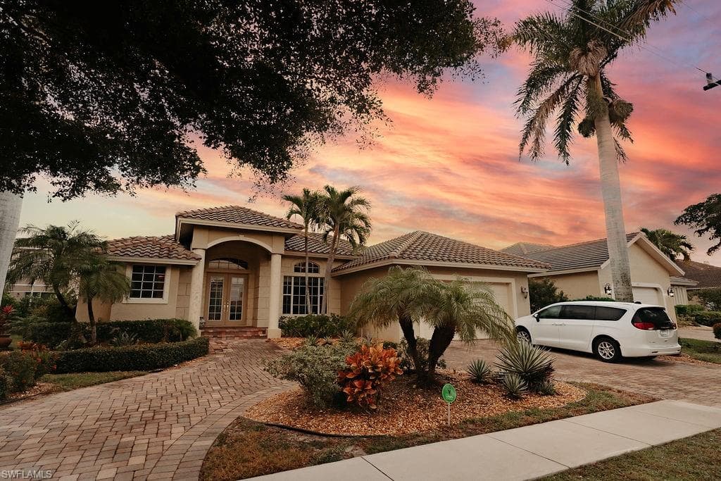 237 Bald Eagle DR MARCO ISLAND, FL 34145