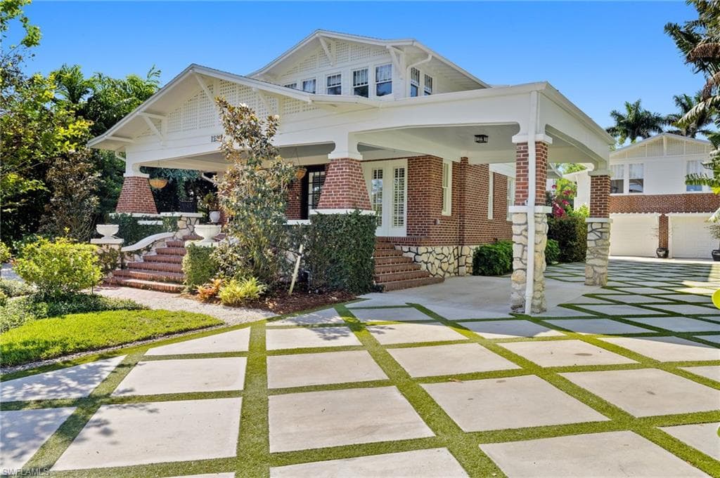 1230 Caloosa DR FORT MYERS, FL 33901