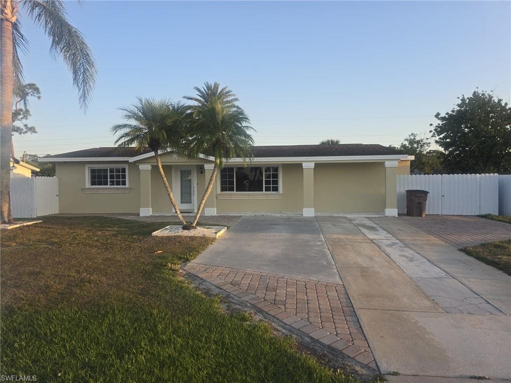 1212 Casedale ST LEHIGH ACRES, FL 33936