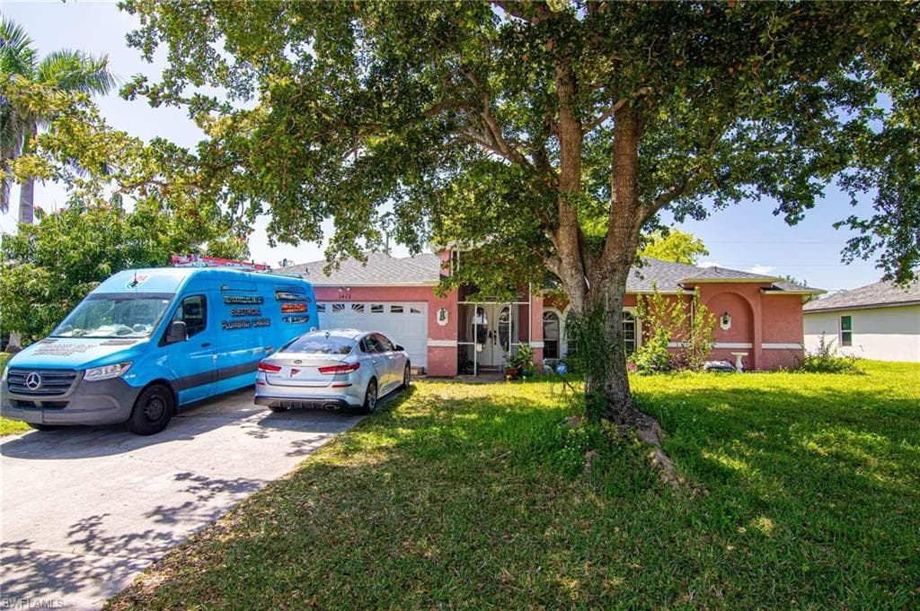 1412 NE 1st ST CAPE CORAL, FL 33909