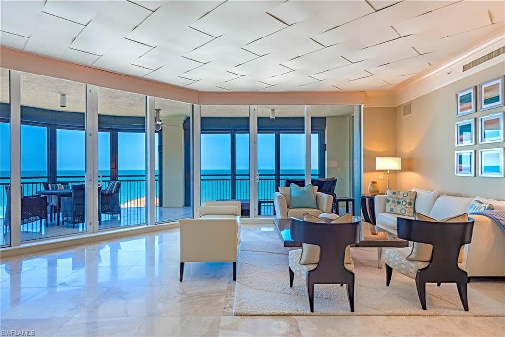 81 Seagate DR 1101 NAPLES, FL 34103
