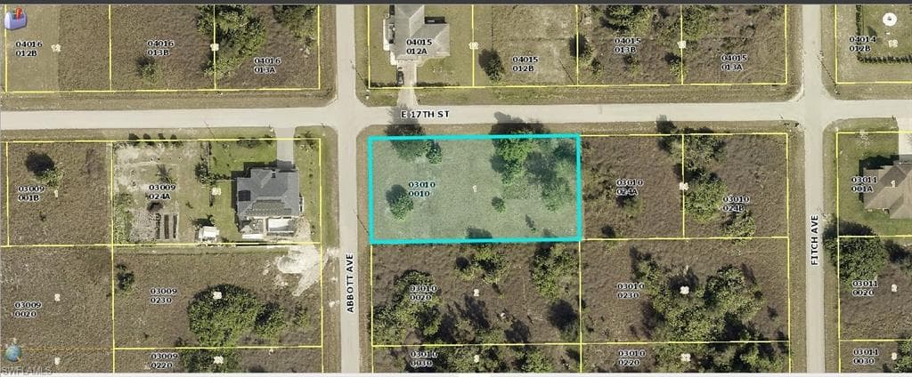 1622 Abbott AVE LEHIGH ACRES, FL 33972