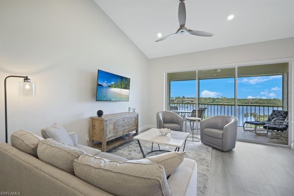 4130 Bayhead DR 302 BONITA SPRINGS, FL 34134