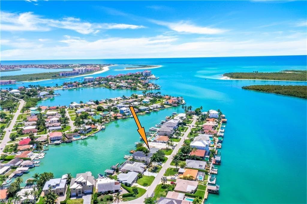 152 Pago Pago DR W NAPLES, FL 34113