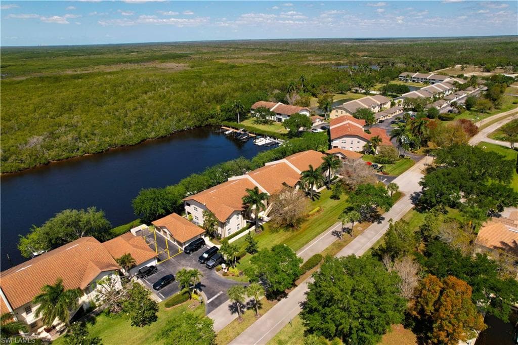 266 Newport DR 307 NAPLES, FL 34114