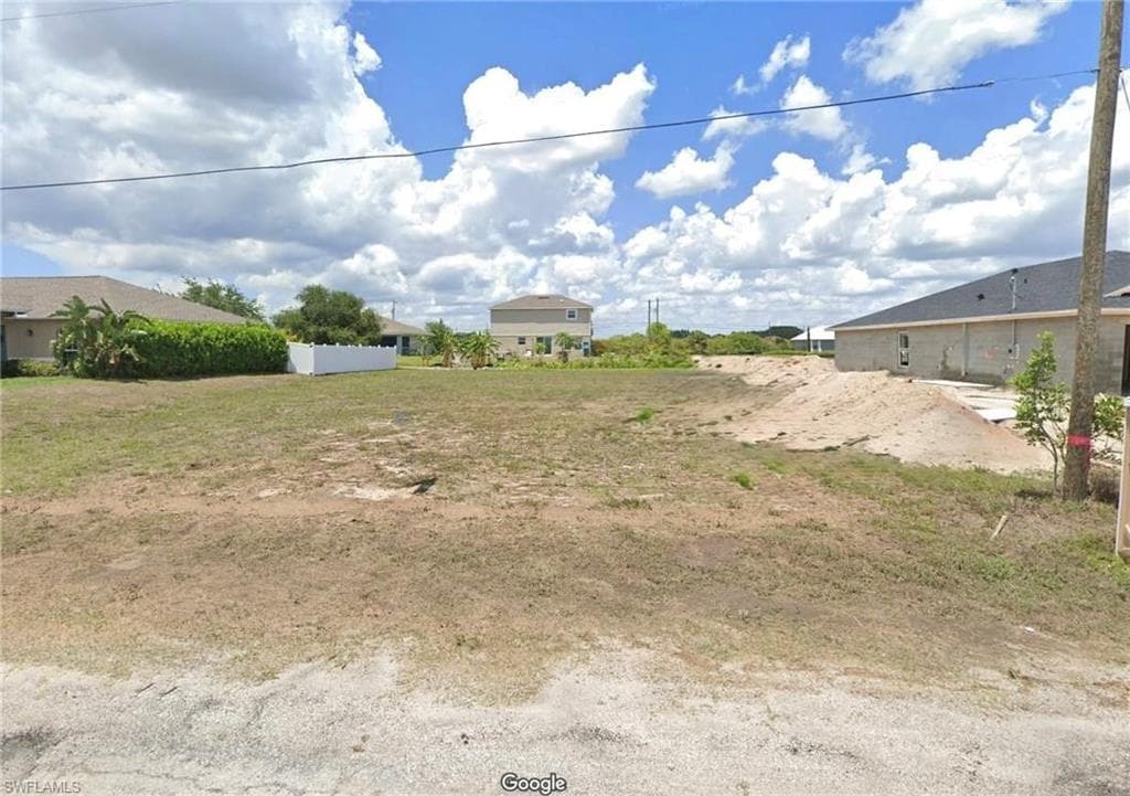 1009 NE 15th ST CAPE CORAL, FL 33909