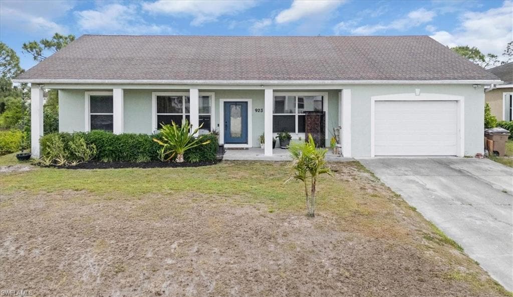 923 Citrus AVE S LEHIGH ACRES, FL 33974
