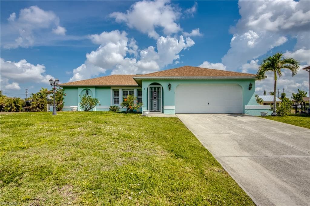 1033 NE 2nd ST CAPE CORAL, FL 33909