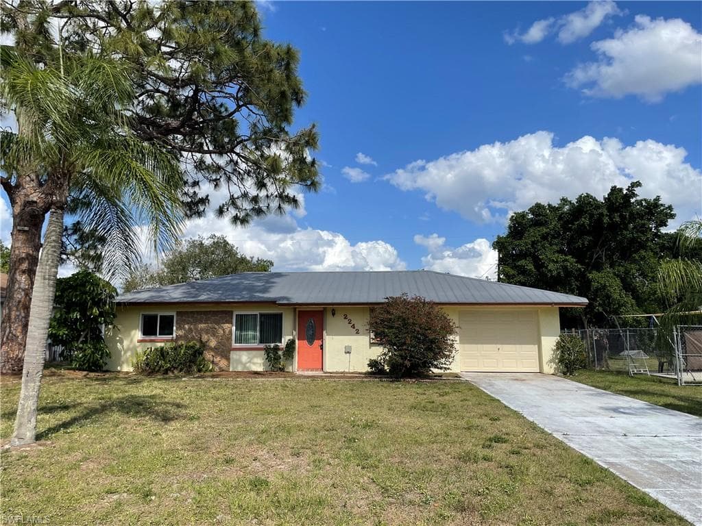 2242 Lotus RD FORT MYERS, FL 33905