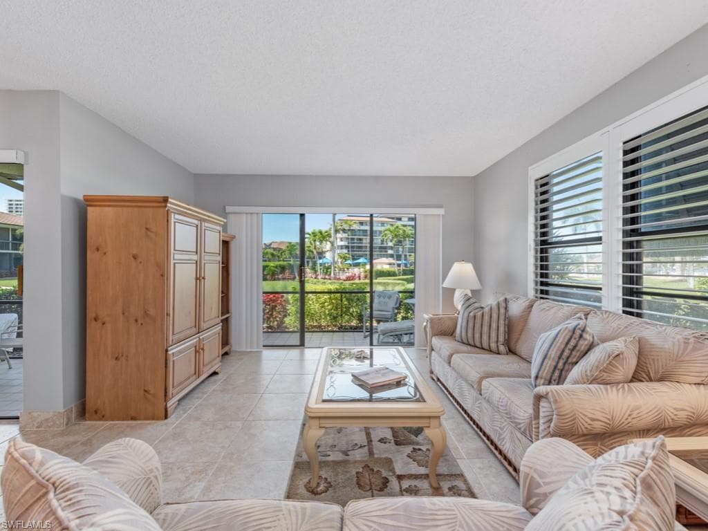 645 Seaview CT K2 MARCO ISLAND, FL 34145